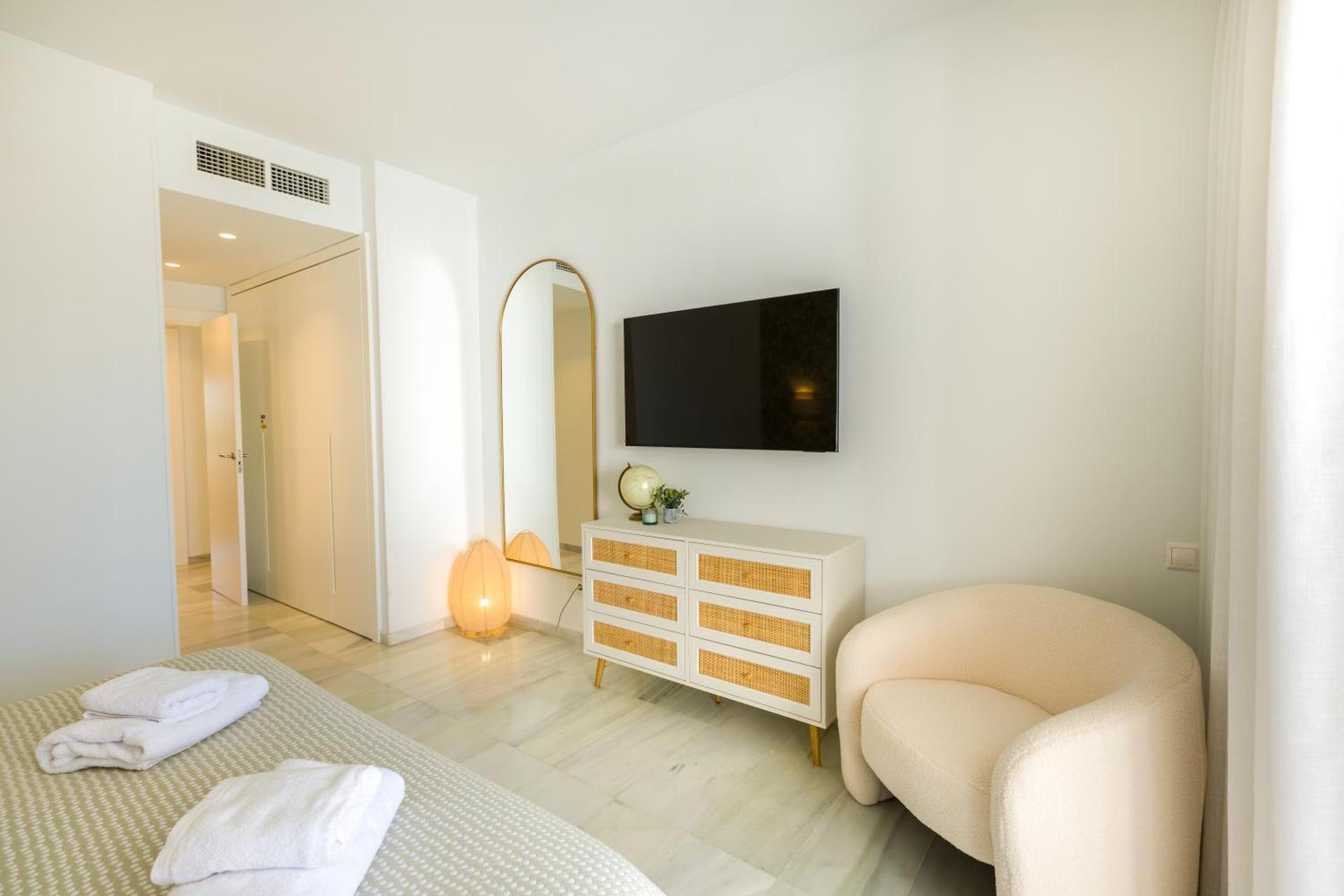 Apartamentos Urb, La Alcazaba 614 y 642 Banus Marbella