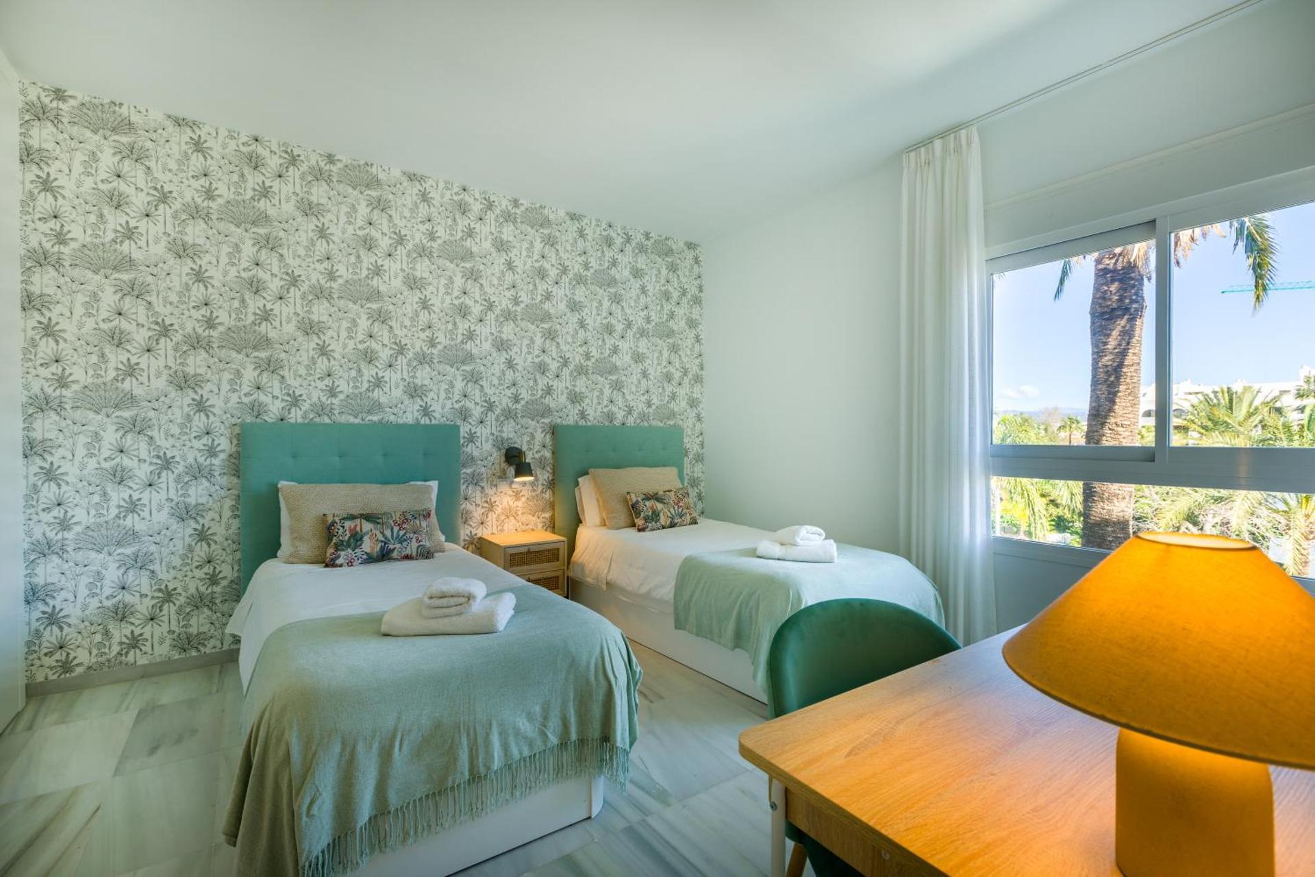 Apartamentos Urb, La Alcazaba 614 y 642 Banus Marbella