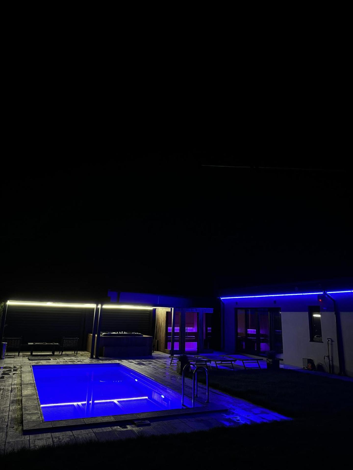 Banya Villa Bucuresti sauna jacuzzi piscina spa