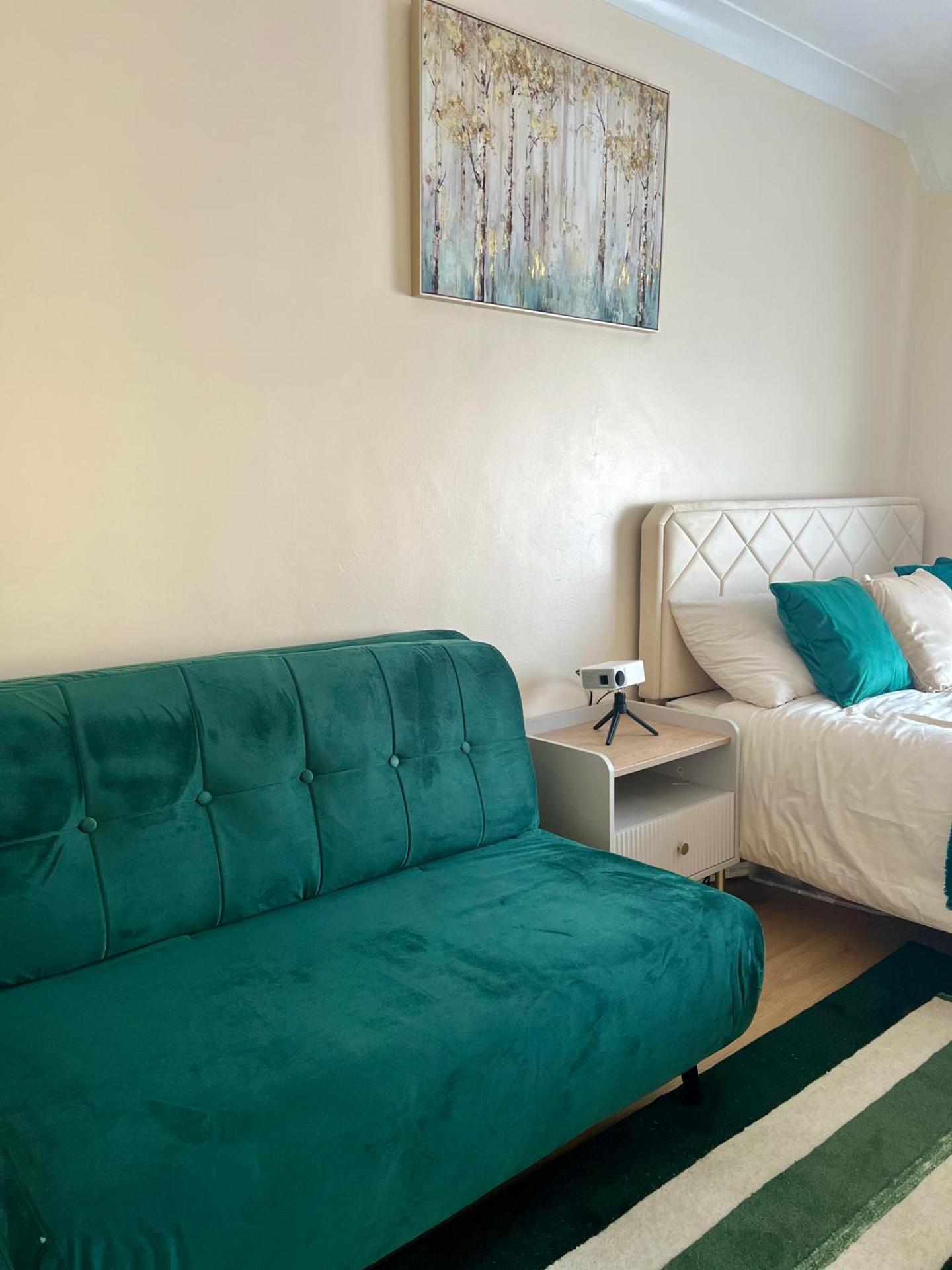 Luxurious Cozy London Holiday Home