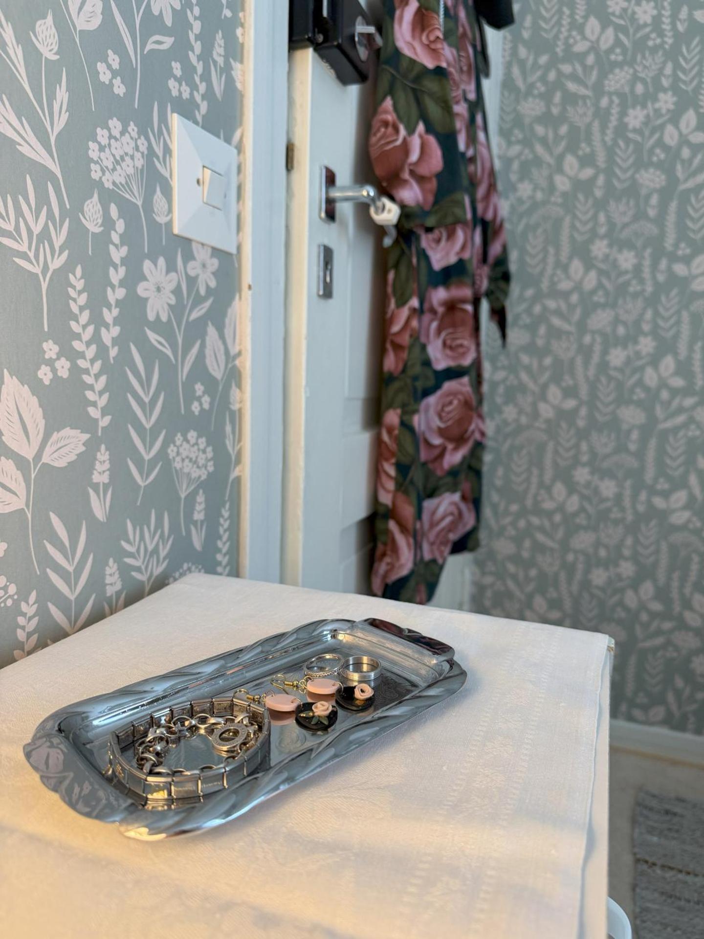 Twin Room with Shared Toilet