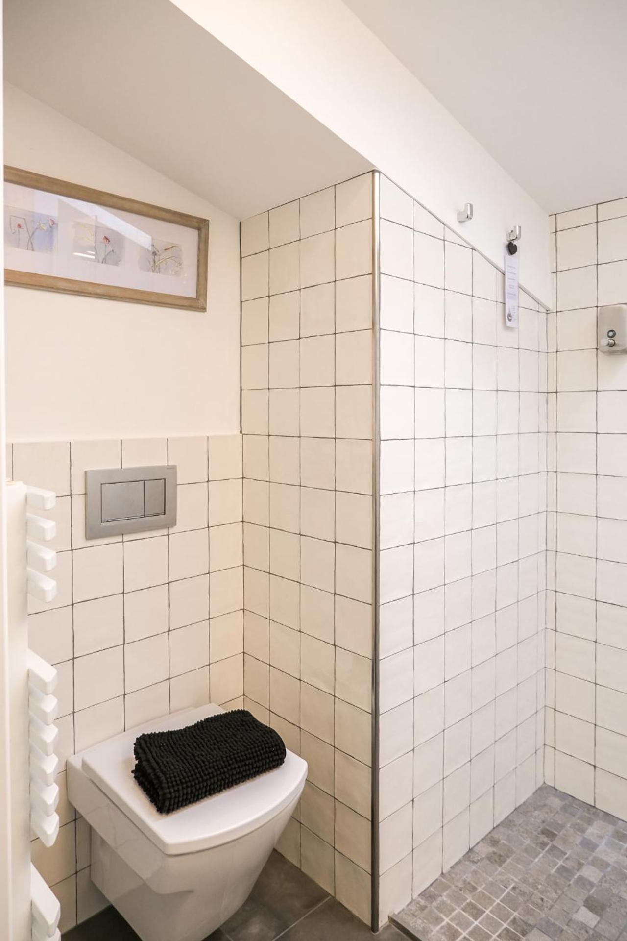 El Call, Àtic con vistas al puente de Besalú