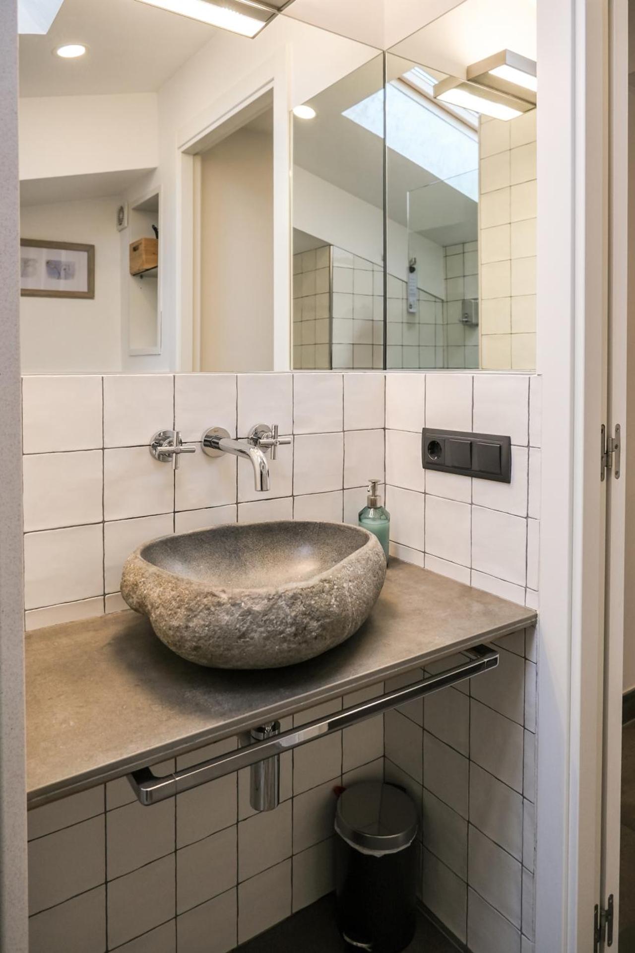 El Call, Àtic con vistas al puente de Besalú