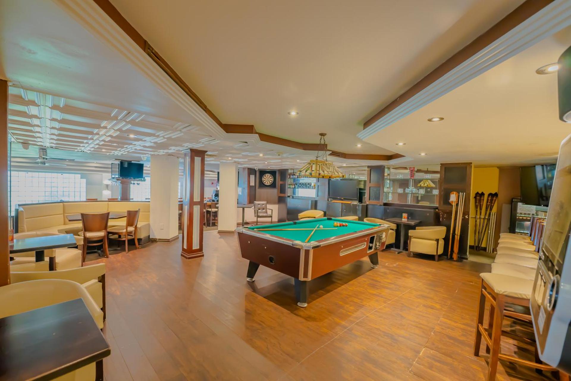 Communal lounge/ TV room