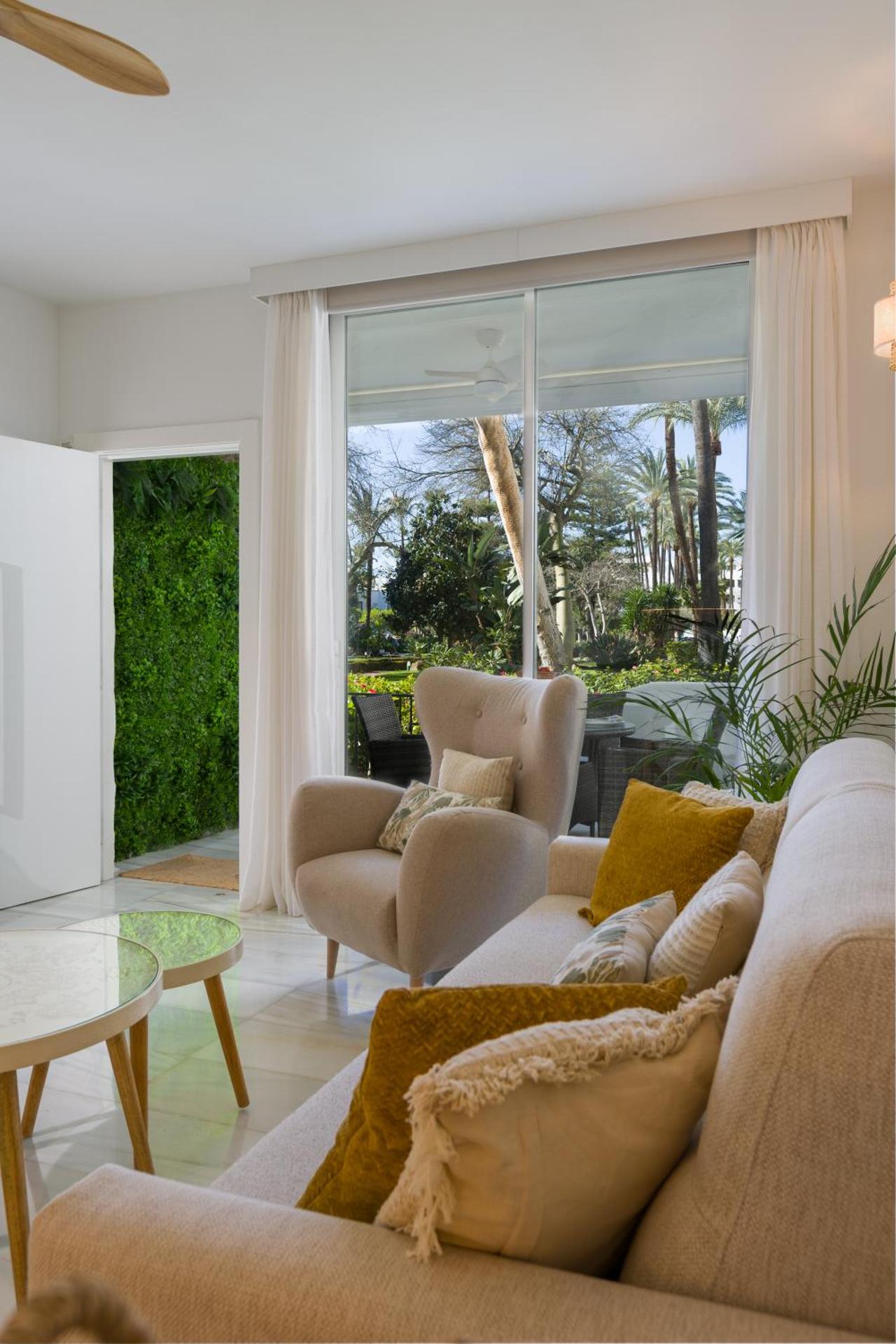 Apartamentos Urb, La Alcazaba 614 y 642 Banus Marbella