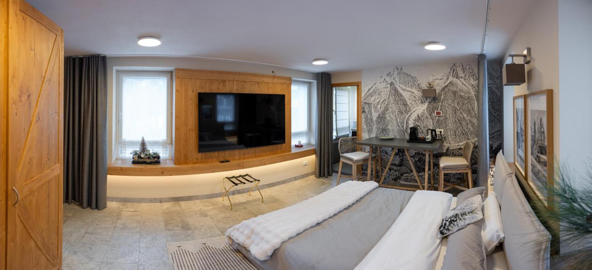 Photo of the whole room