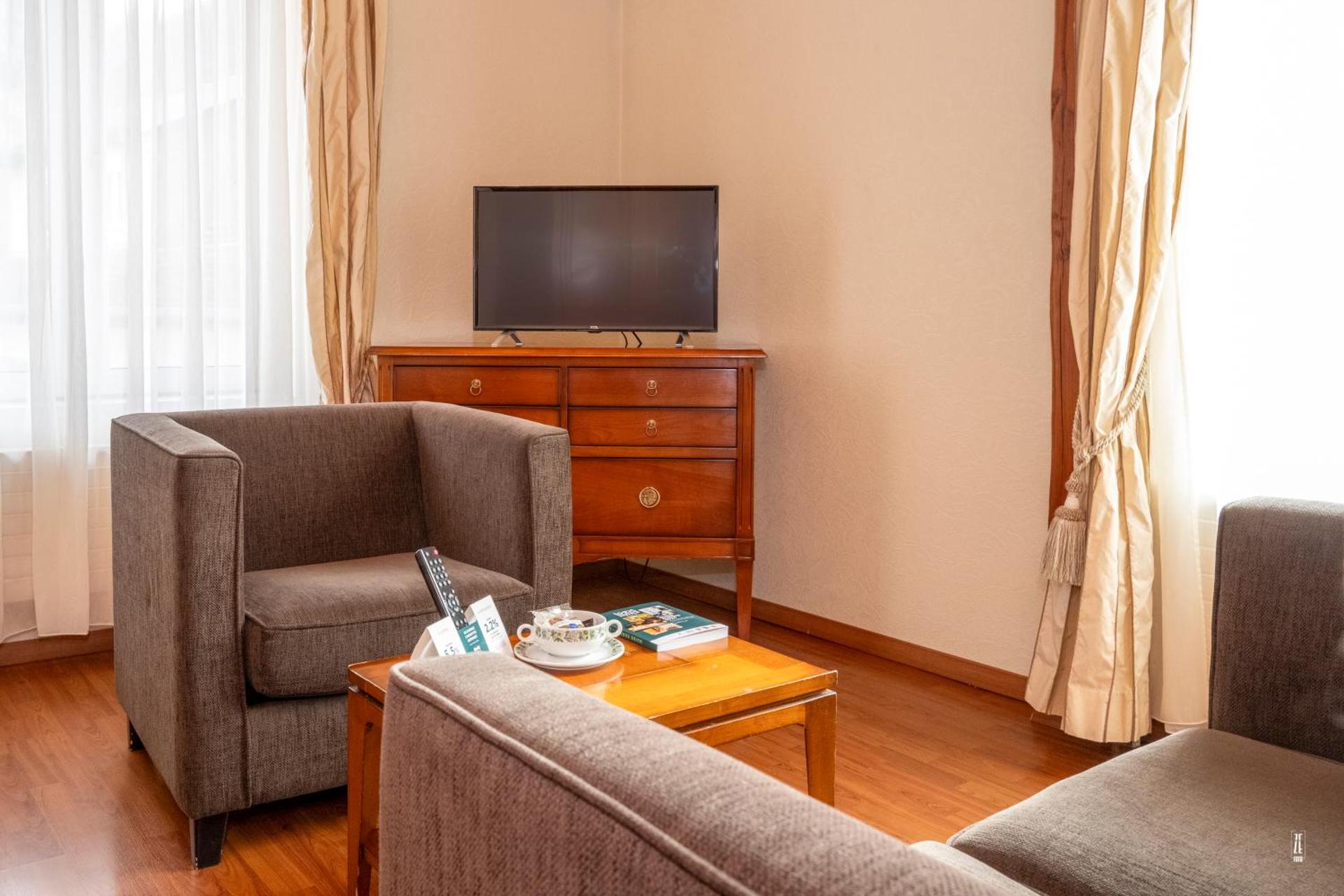 Photo of the whole room