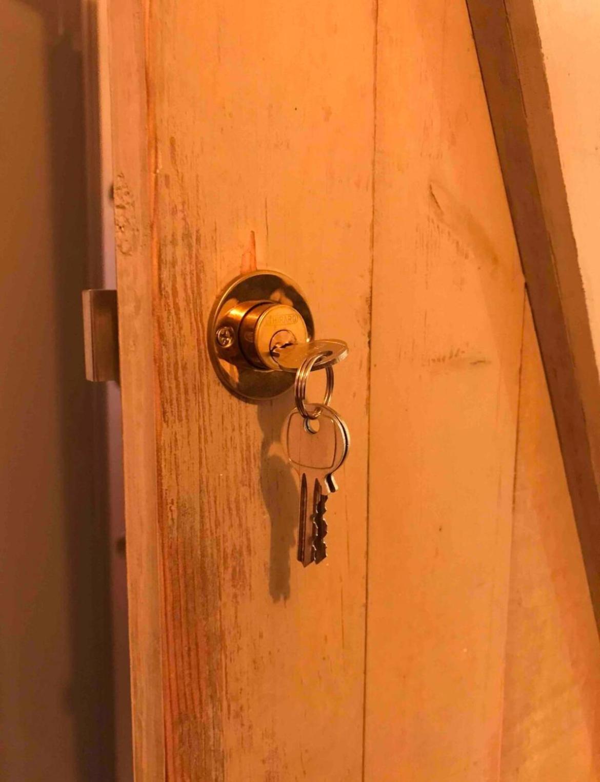 50 Nuances de Gris - Chambre privée dans une maison disposant de 4 autres chambres