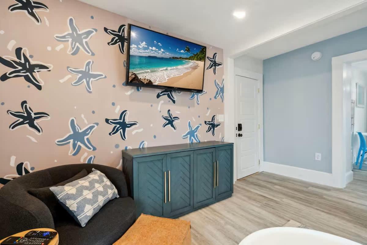 Newly Renovated Private Balcony Steps to Beach