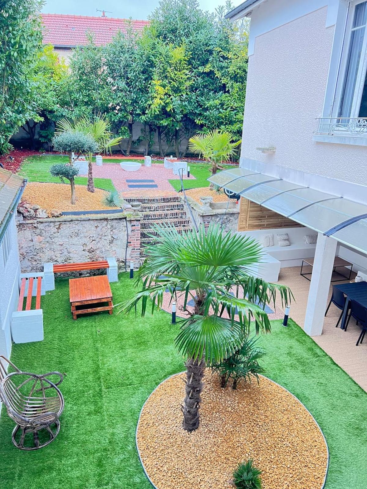 E Le clos des lumières, maison 13 pers avec jardin