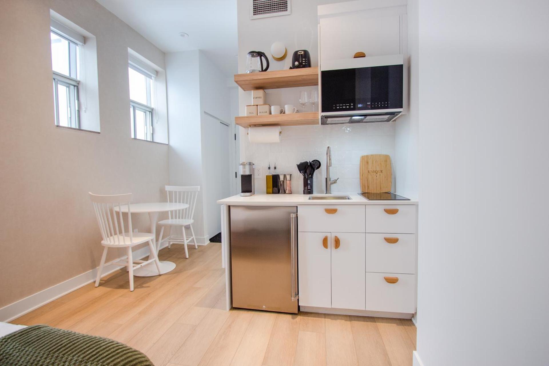 Kitchen or kitchenette