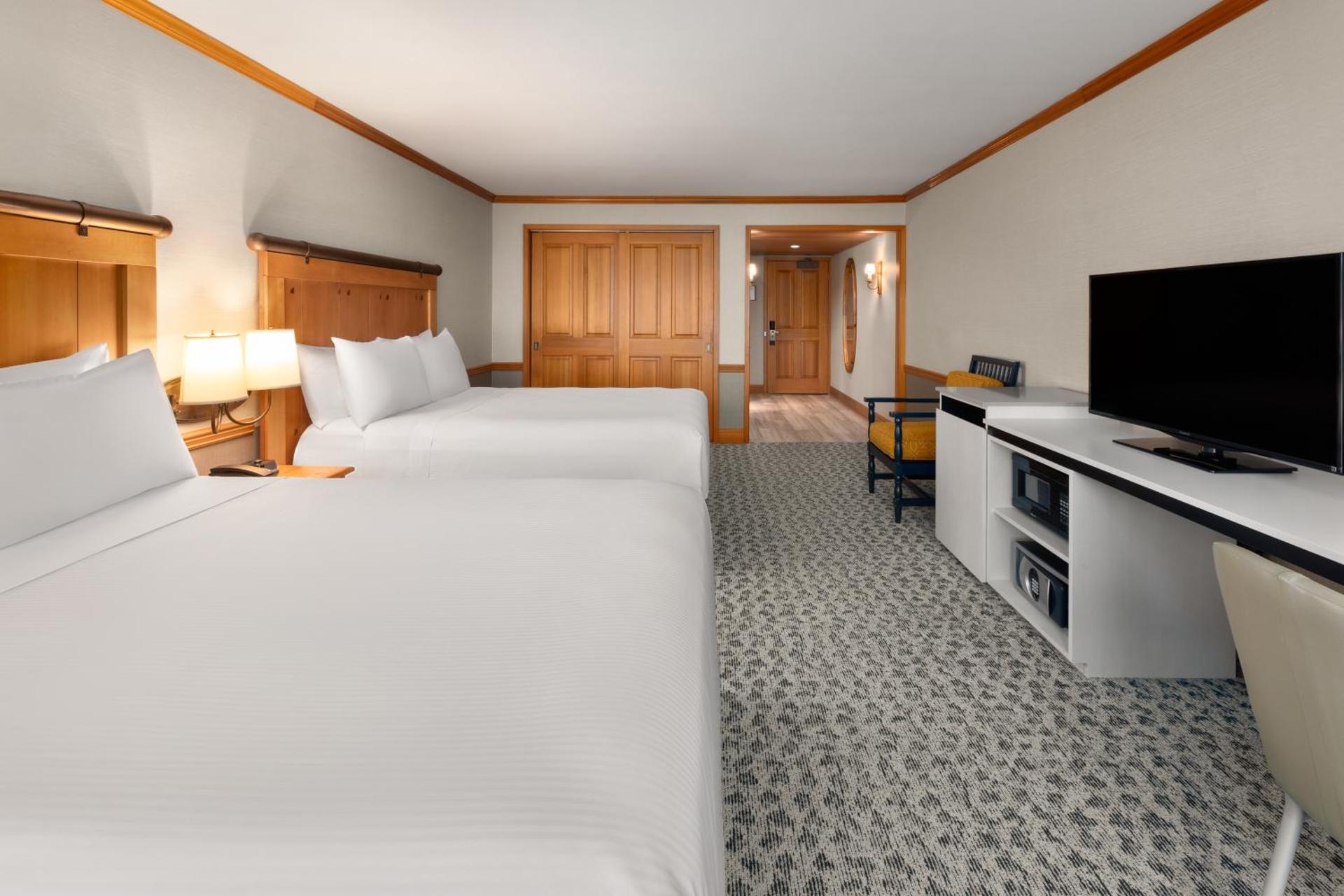 Queen Room with Two Queen Beds and Water View - Non-Smoking