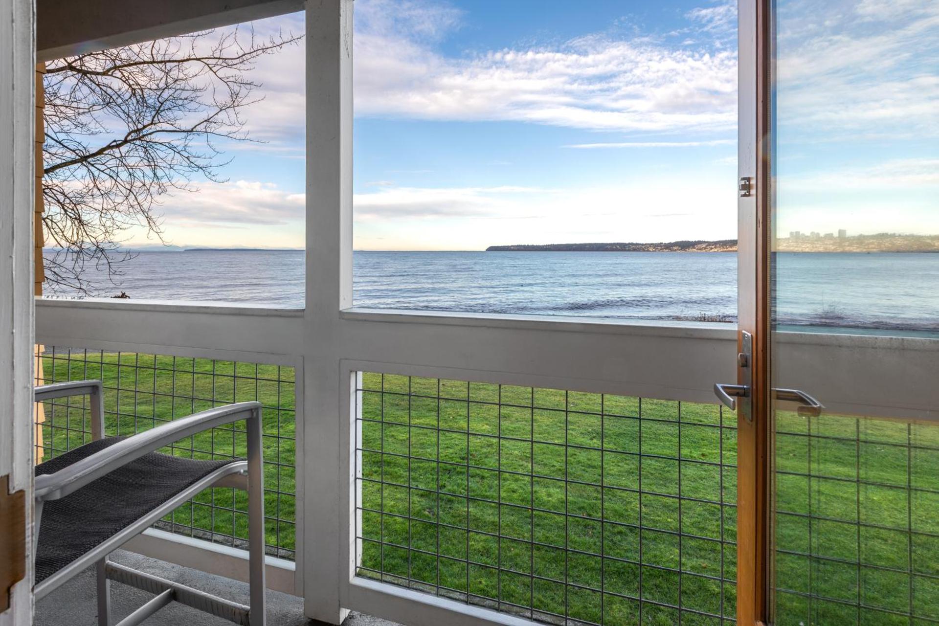 Premier Queen Room with Balcony and Water View - Non-Smoking