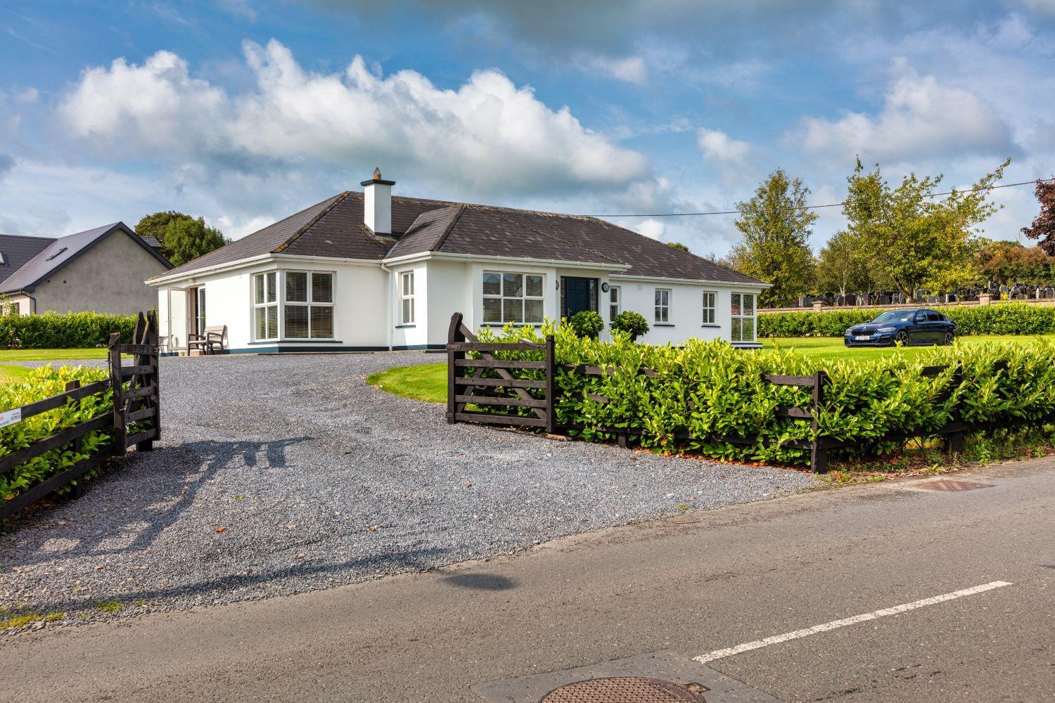 Superb 4 Bed / 3 Bath Bungalow in Mitchelstown