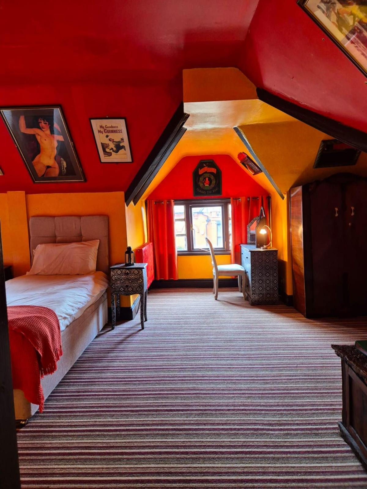 Single Room with Private Bathroom