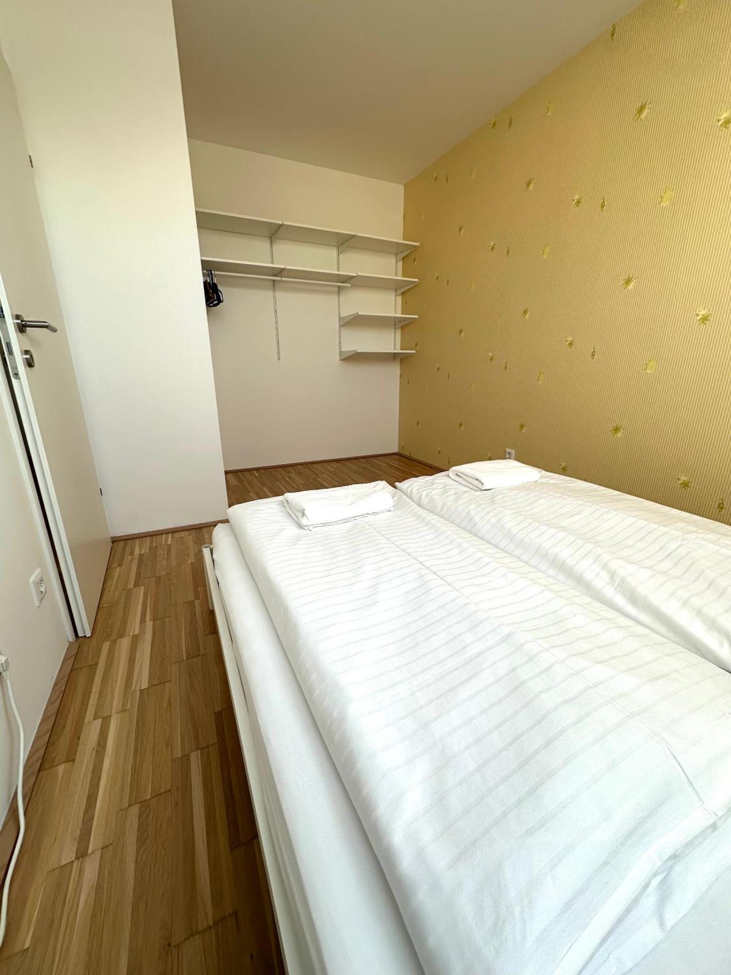 One-Bedroom Apartment with Balcony