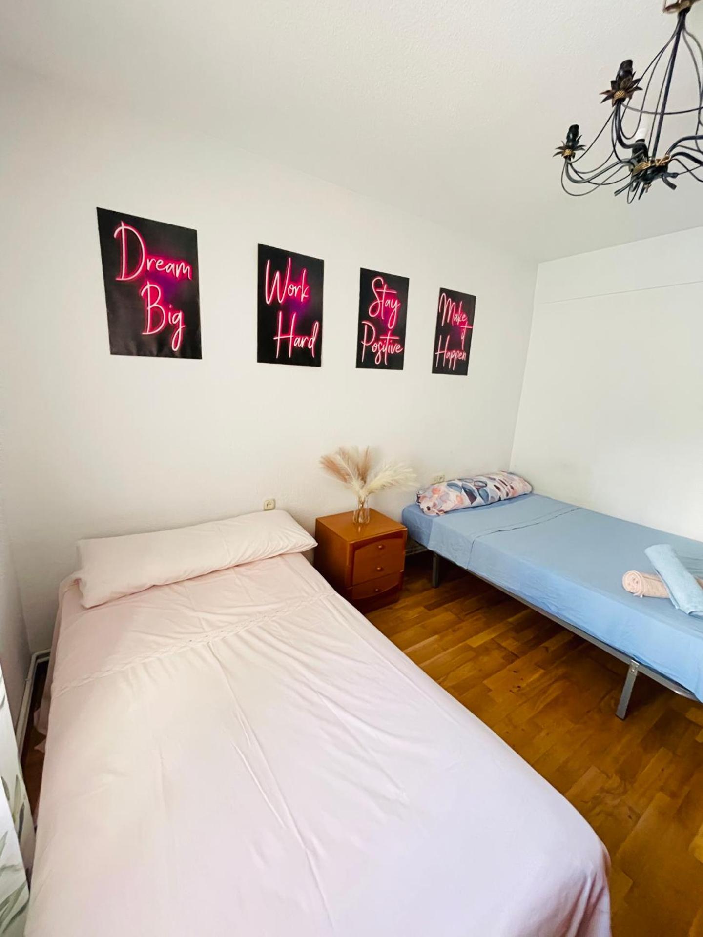 Habitaciones cómodas en la mejor zona de granada