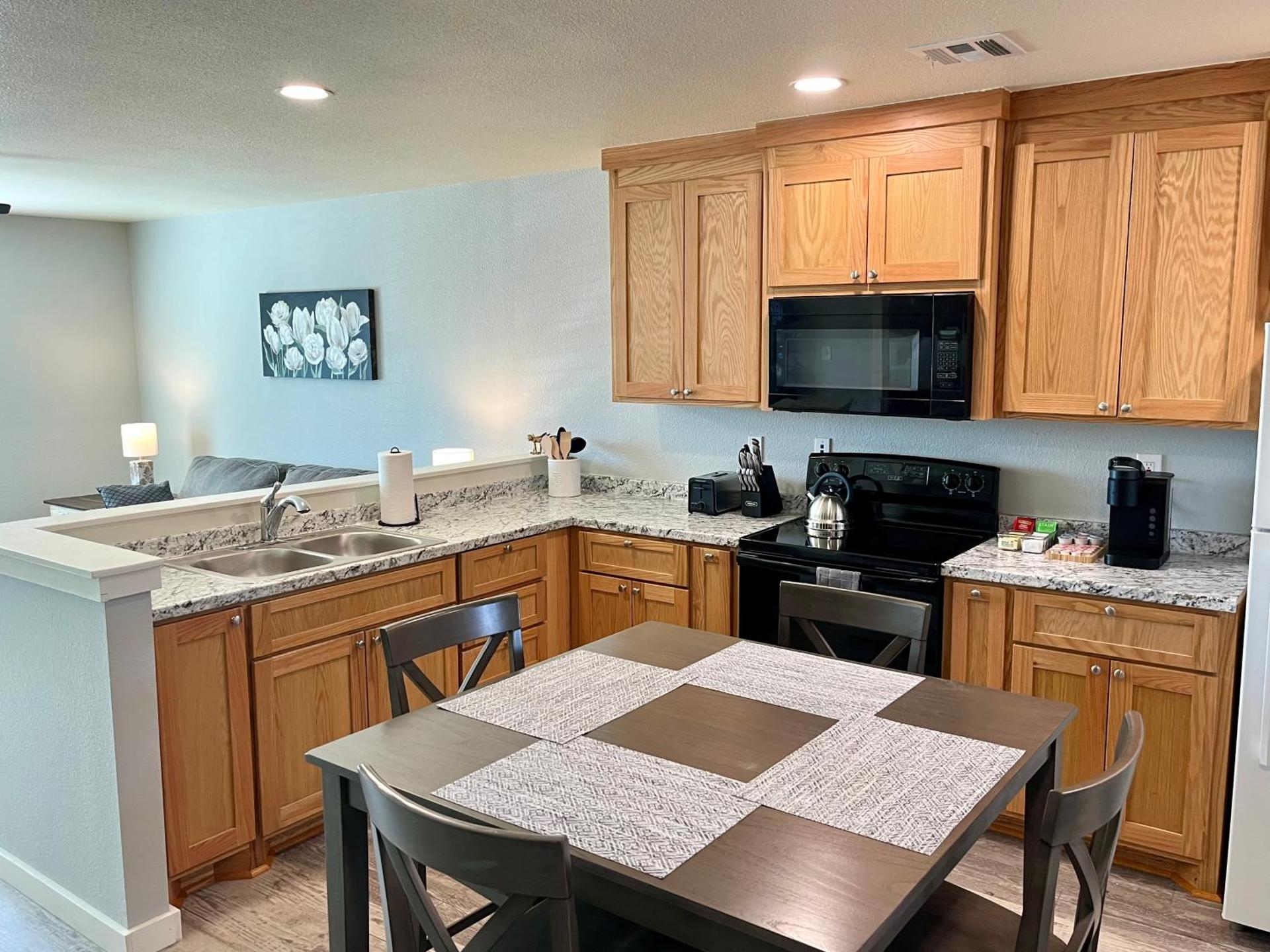 Perfect Location to Casino w King Beds