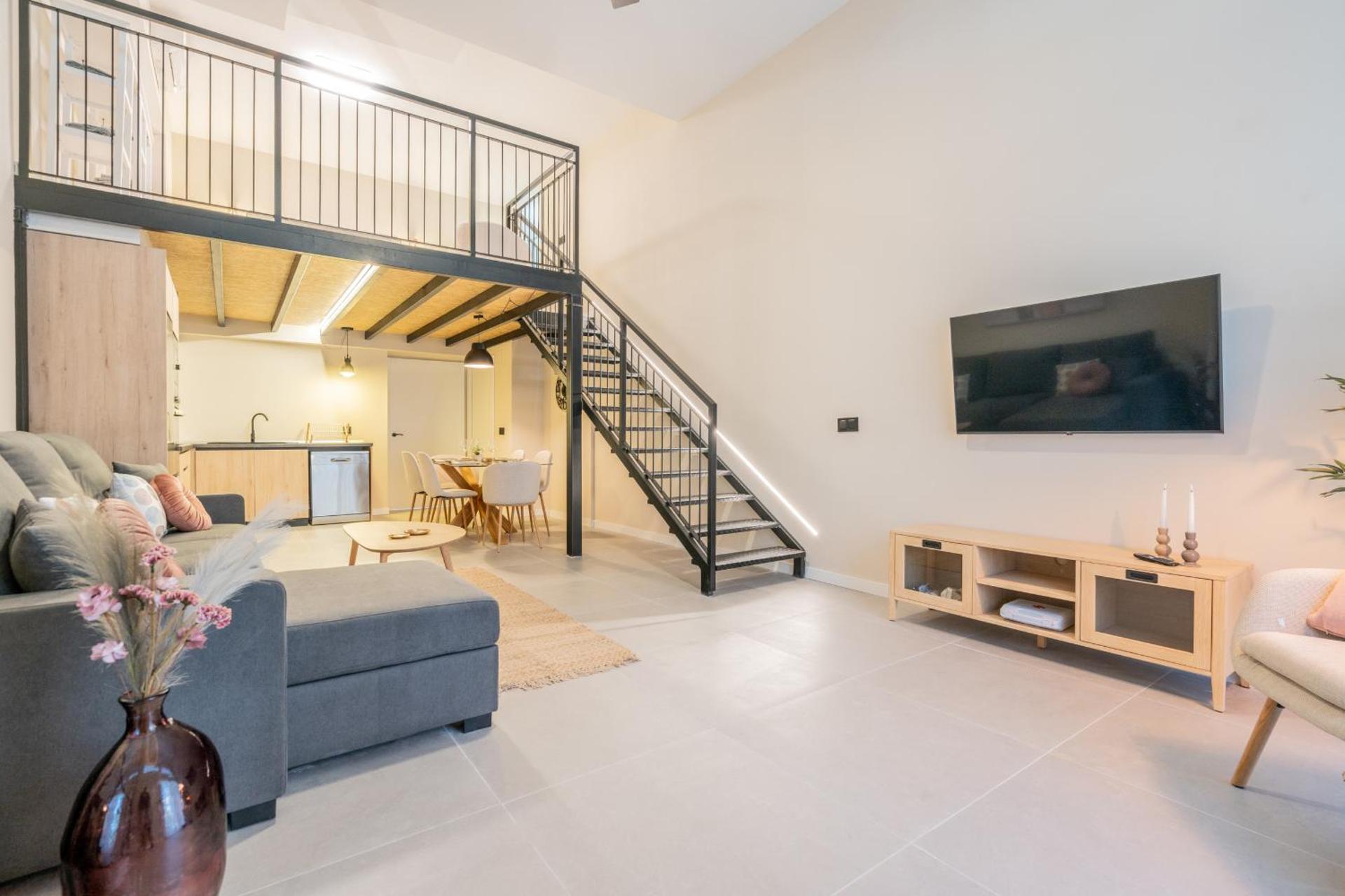 Communal lounge/ TV room