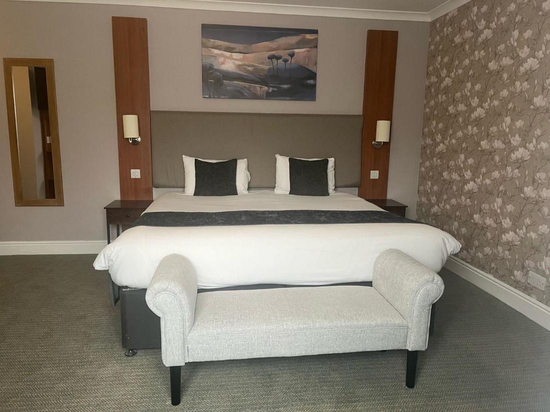 Wheatsheaf by Chef & Brewer Collection