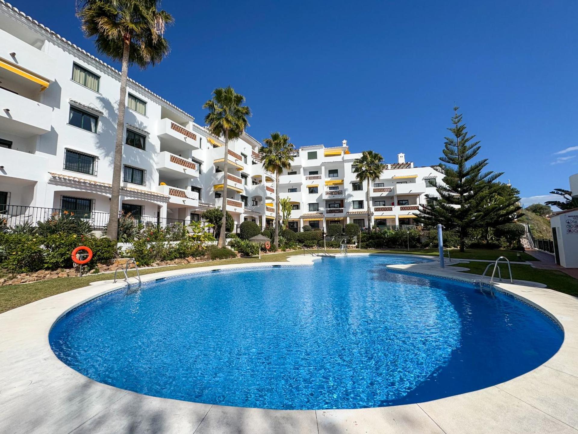 Torrequebrada Views - Turistea