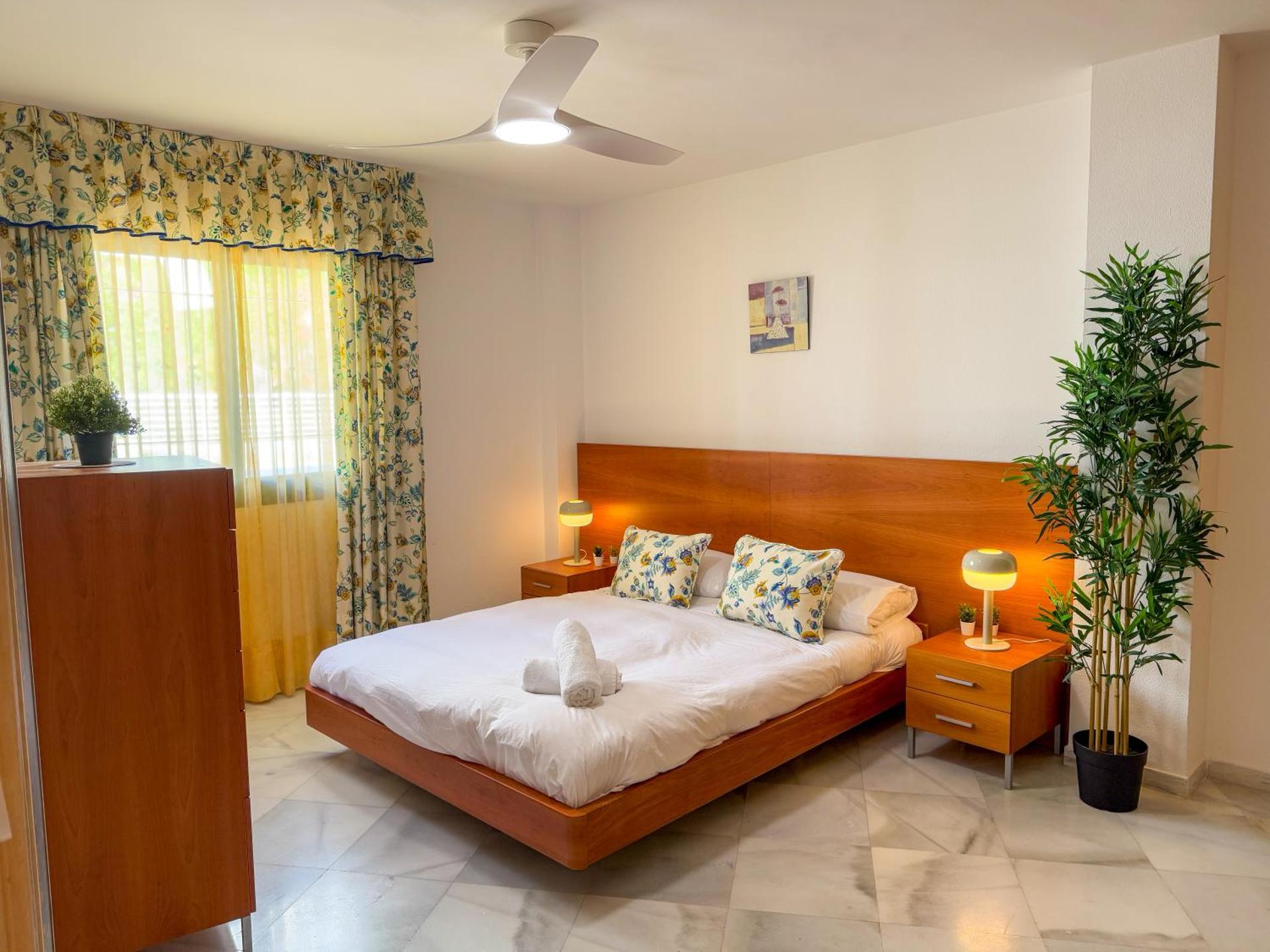 Torrequebrada Views - Turistea