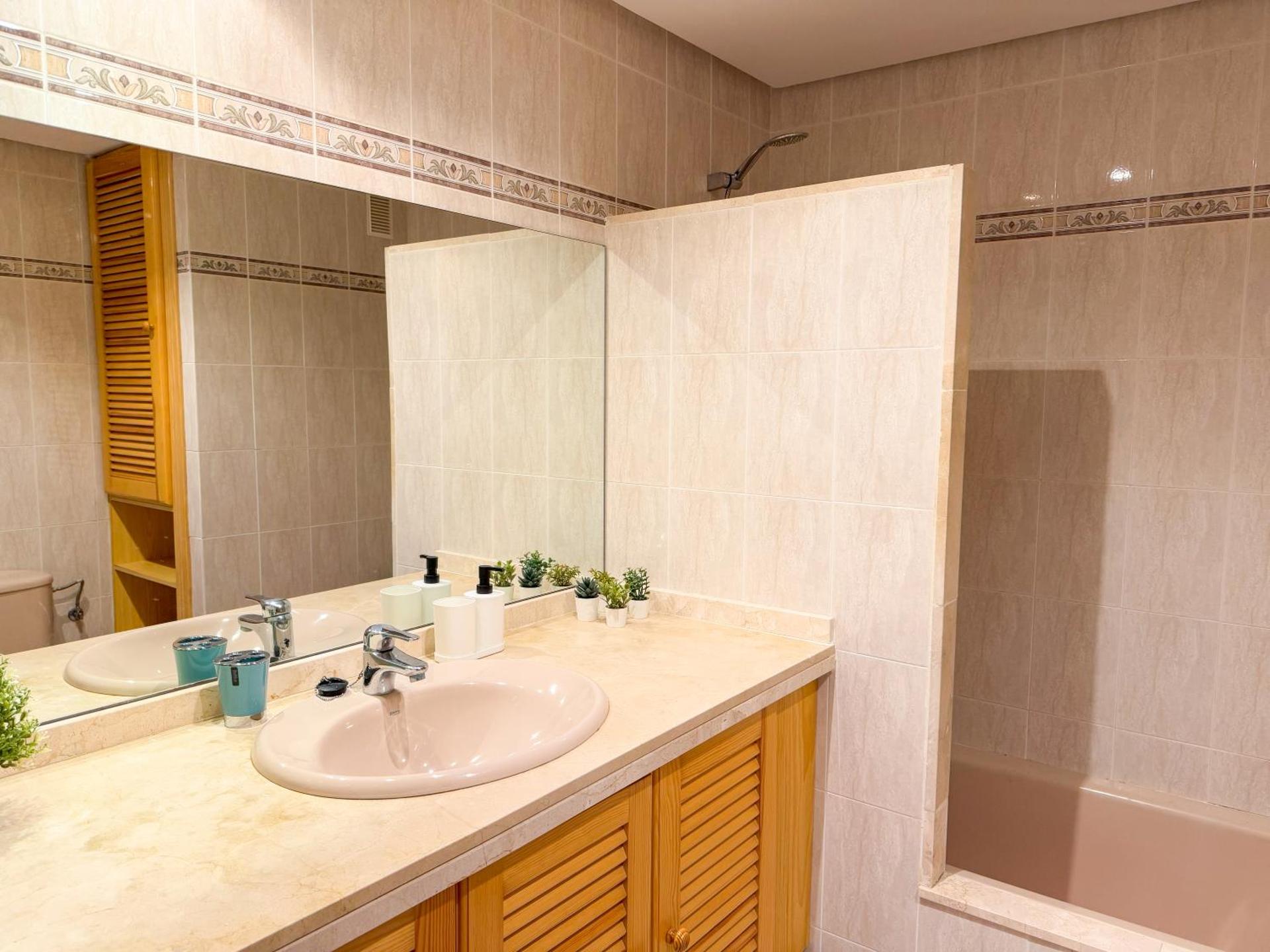 Torrequebrada Views - Turistea