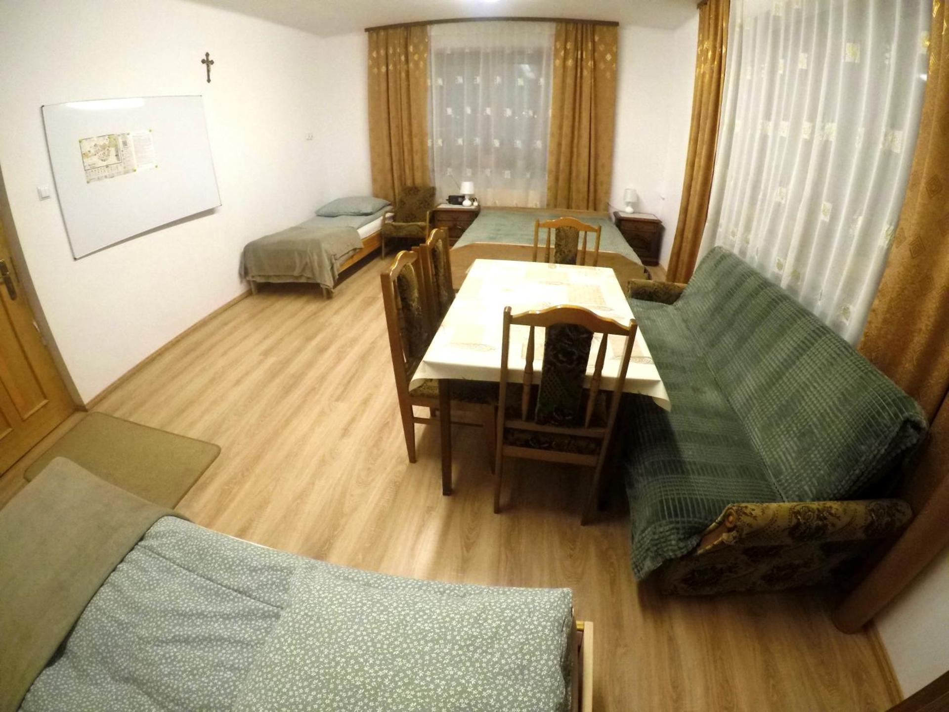 Pokoje gościnne, mieszkanie na wynajem w Świdniku k Lublina