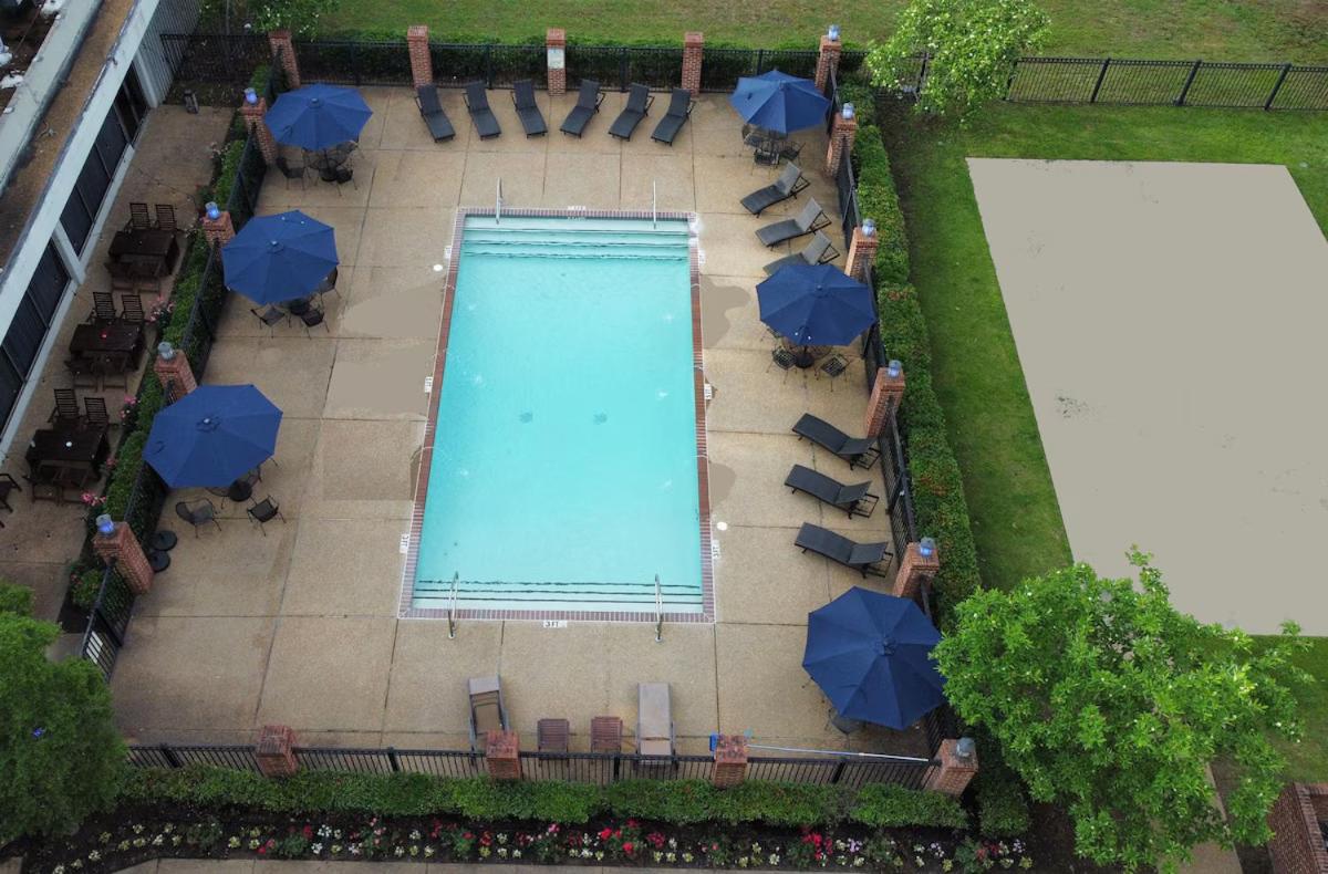 Home Inn Woods Hotel