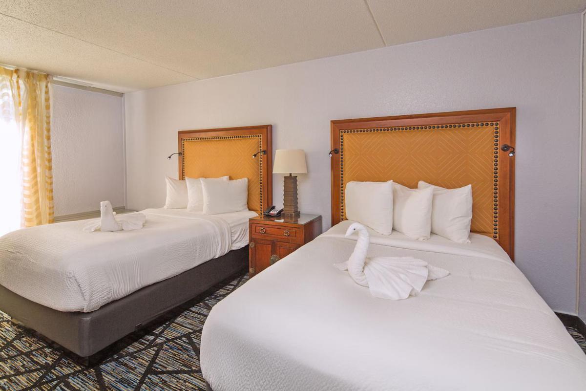 Home Inn Woods Hotel