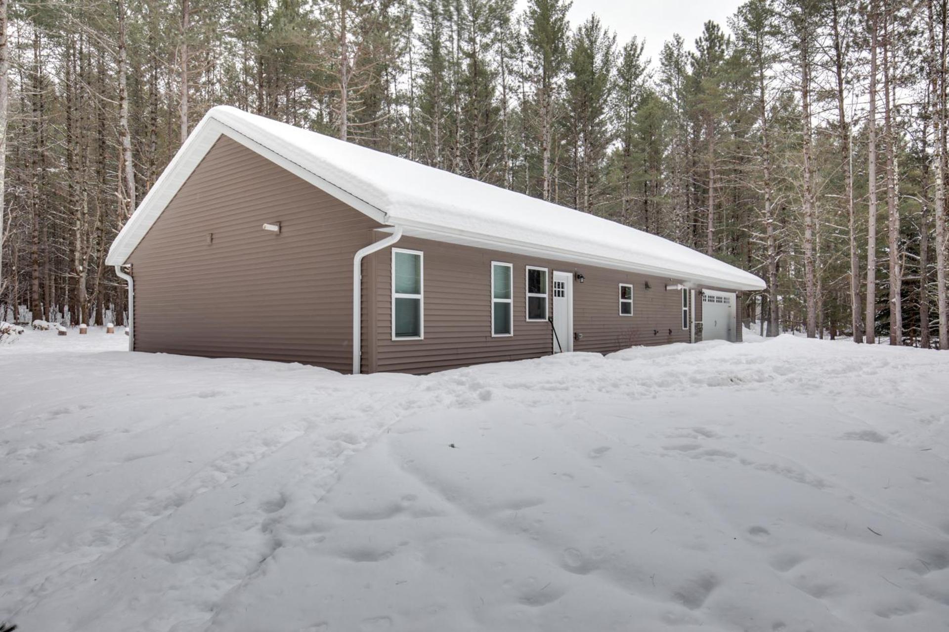 Northwoods Cabin - Near 3 Woodruff Lakes