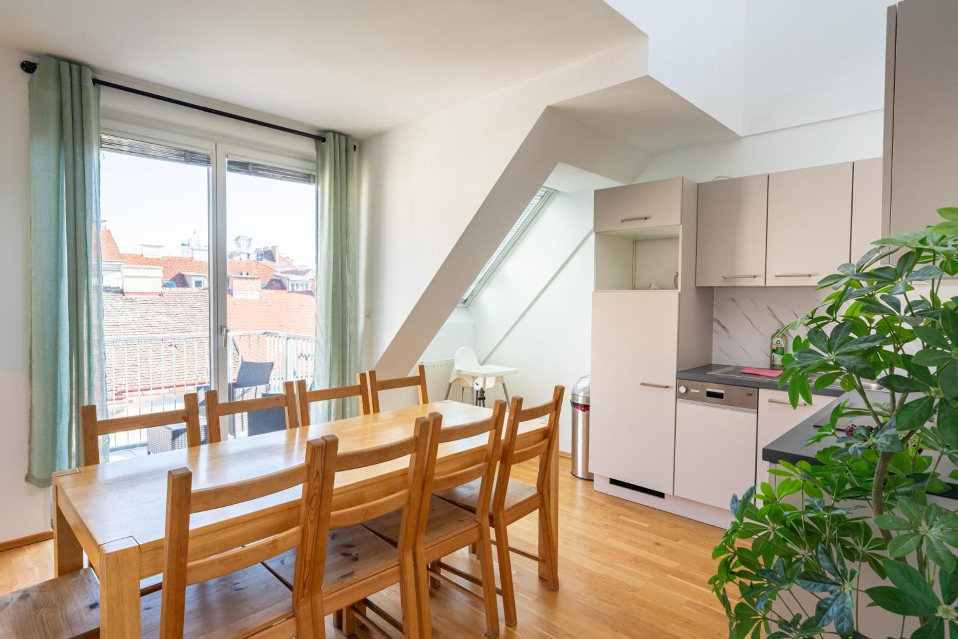 Luxury Penthouse with Rooftop Terrace