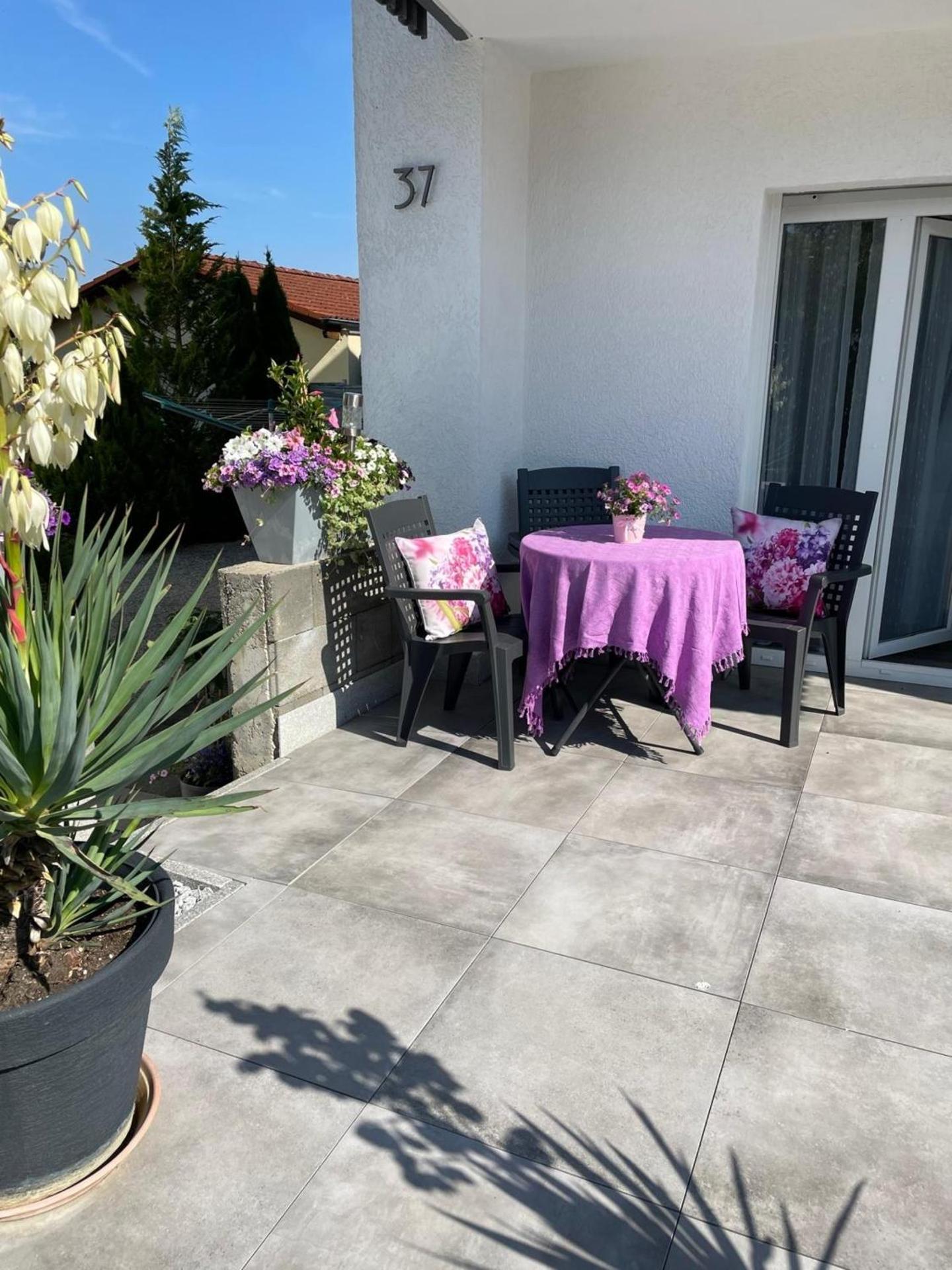 SECRA Exclusive Zum Sternberg