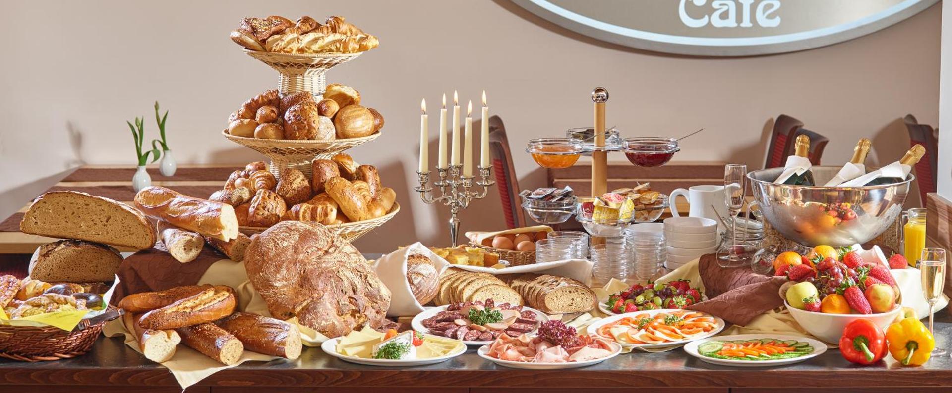 Restaurant/places to eat