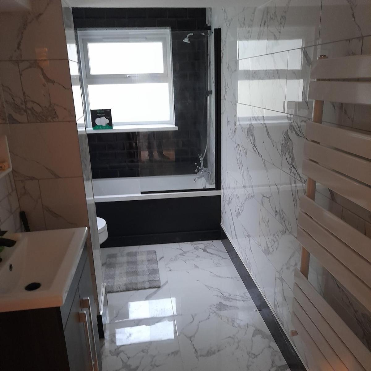 Modern 1-Bed Flat in Dover