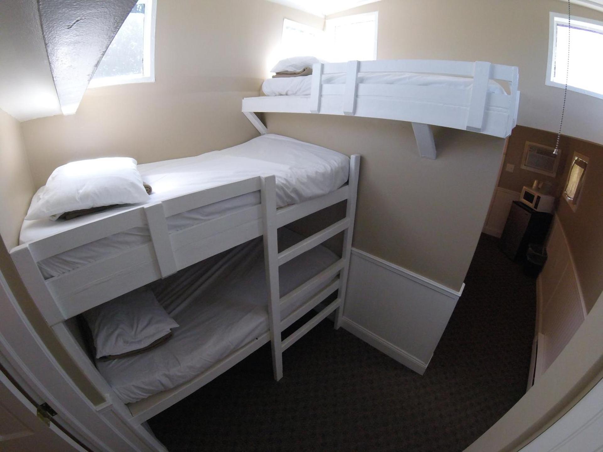 Red Caboose Motel & Restaurant