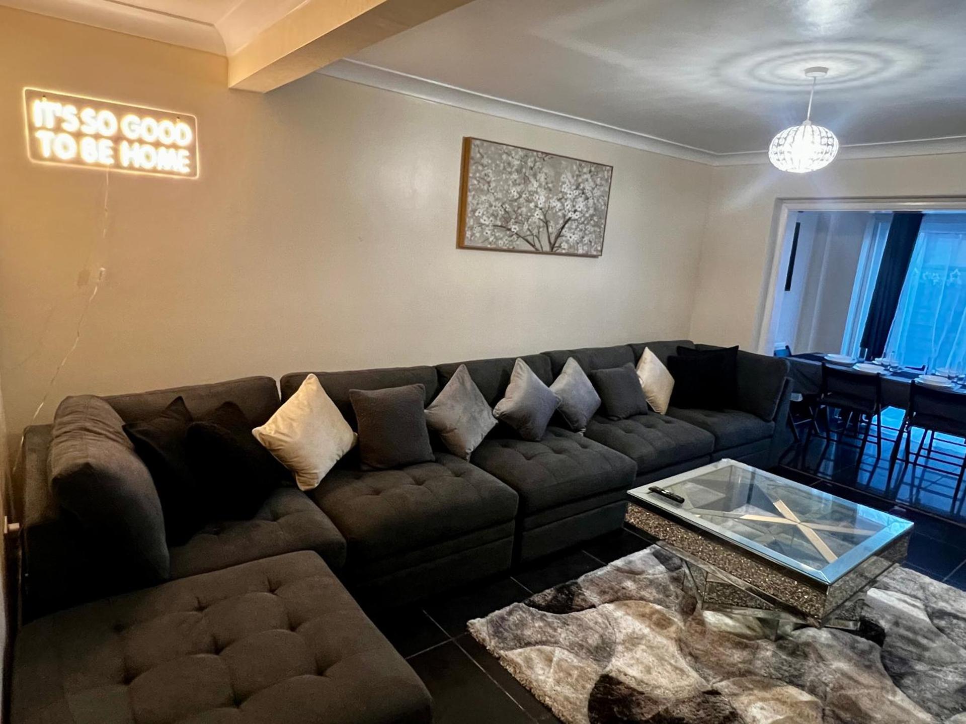 Luxurious Cozy London Holiday Home