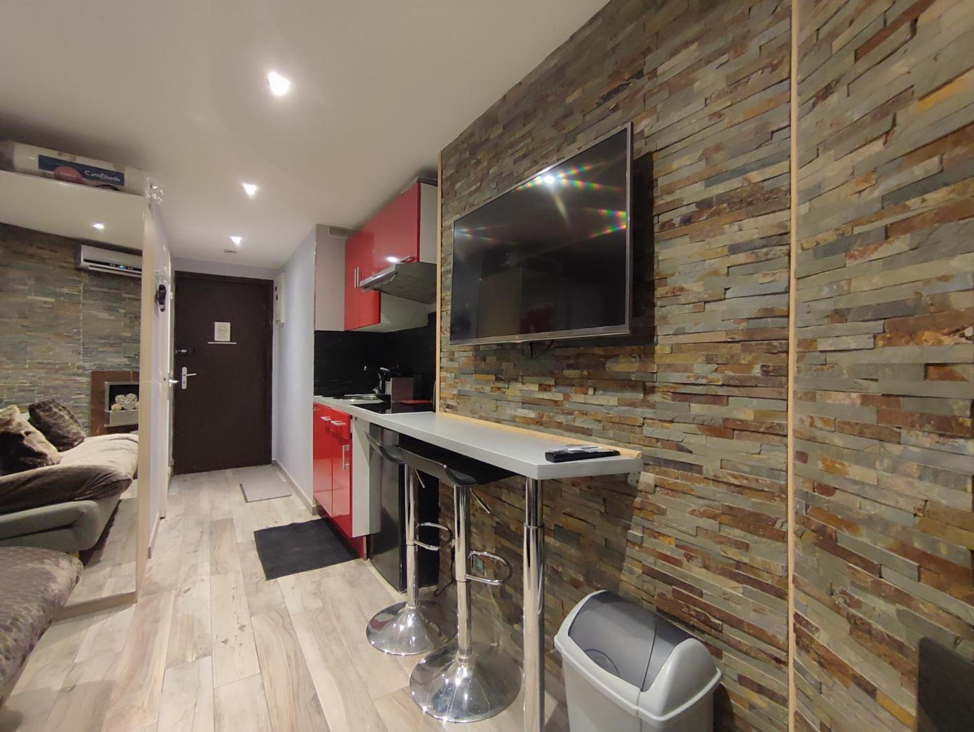 Studio les 2 Alpes au Village 1800m-Commerces et télésiège à 50m-Retour ski au pied