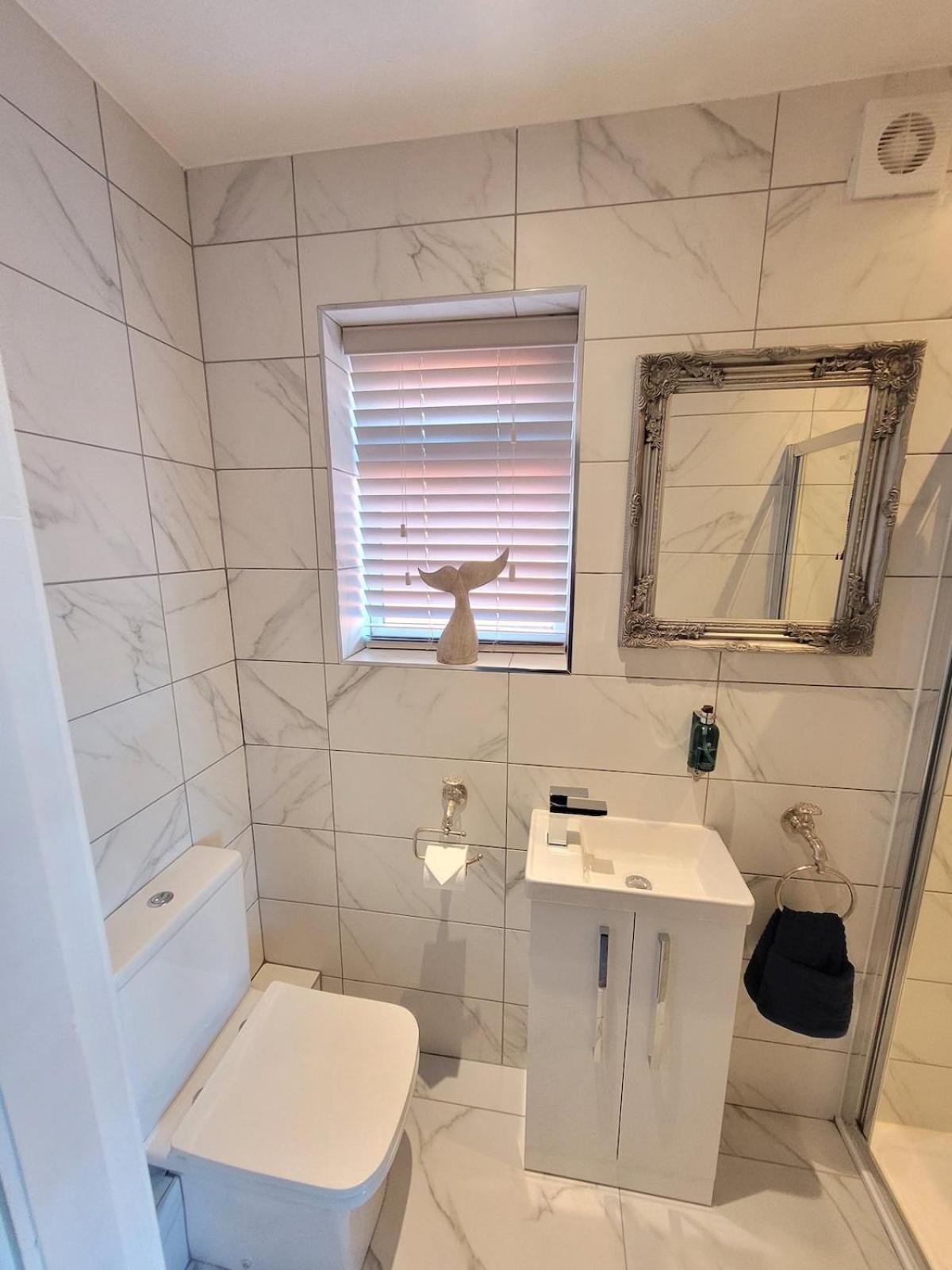 Tower Suites - HOT TUB sleeps 14