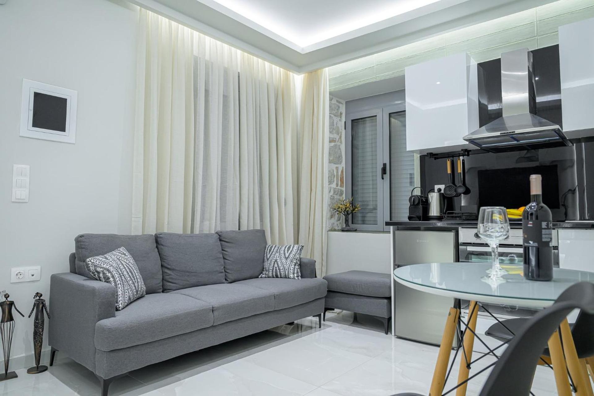 George luxury stone apartment