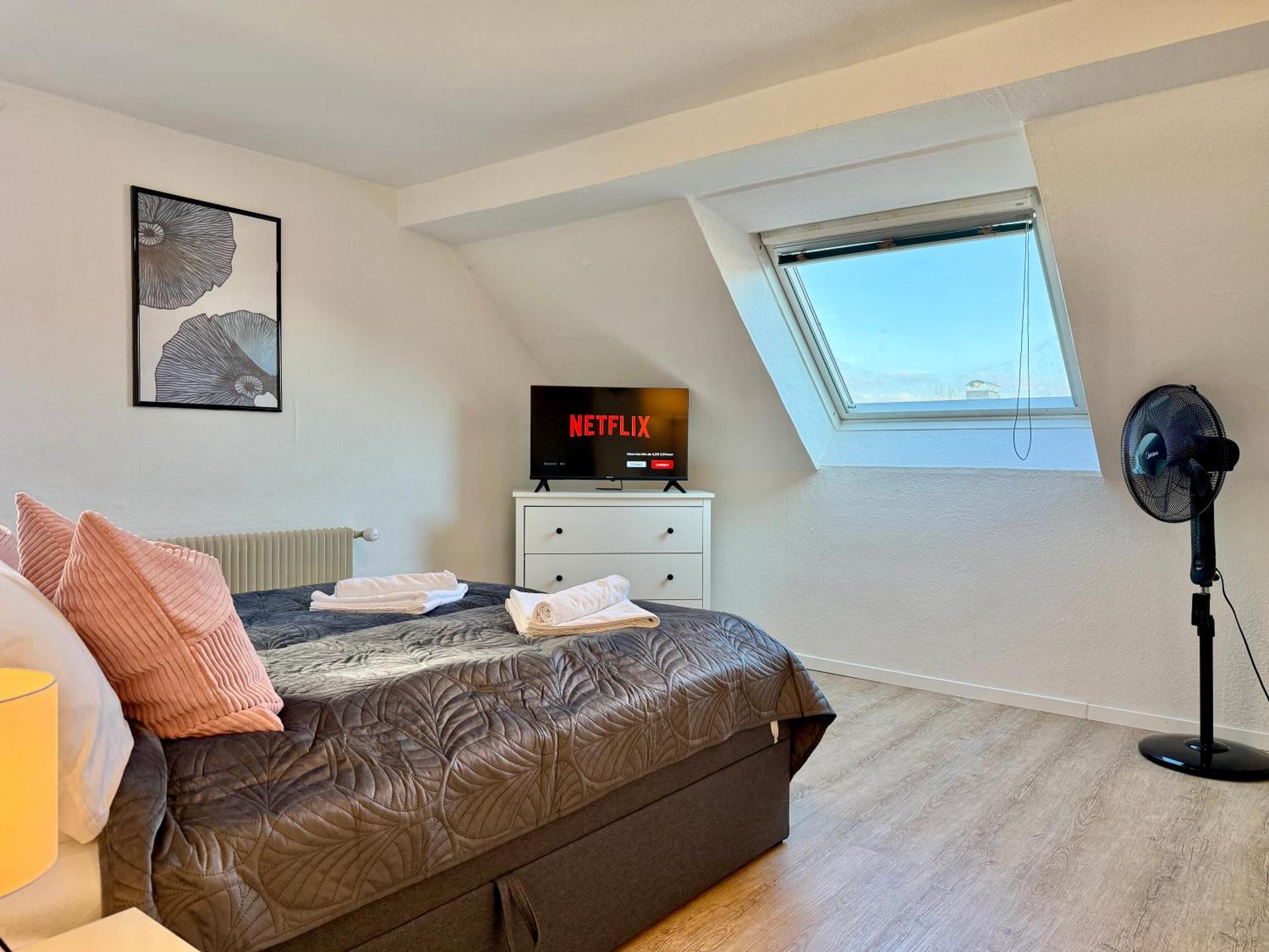 Communal lounge/ TV room