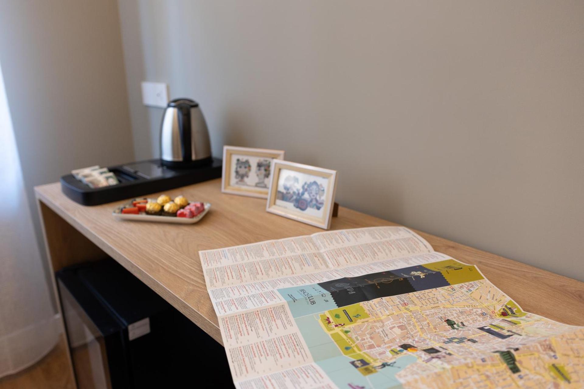 Coffee/tea facilities