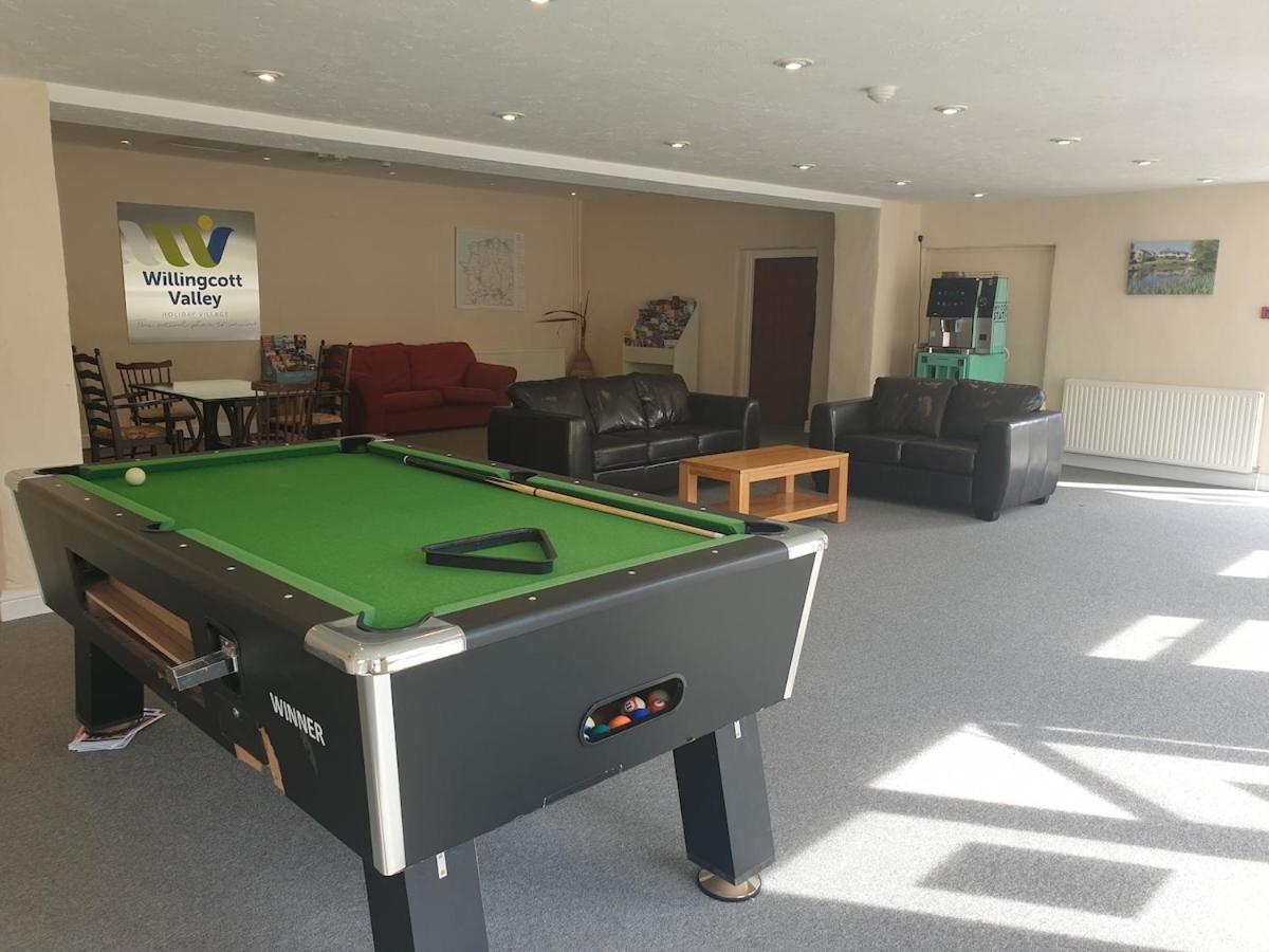 Communal lounge/ TV room