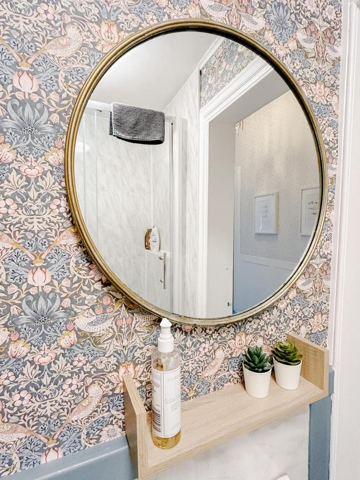 Chic flat close to Edinburgh, Airport, & Zoo