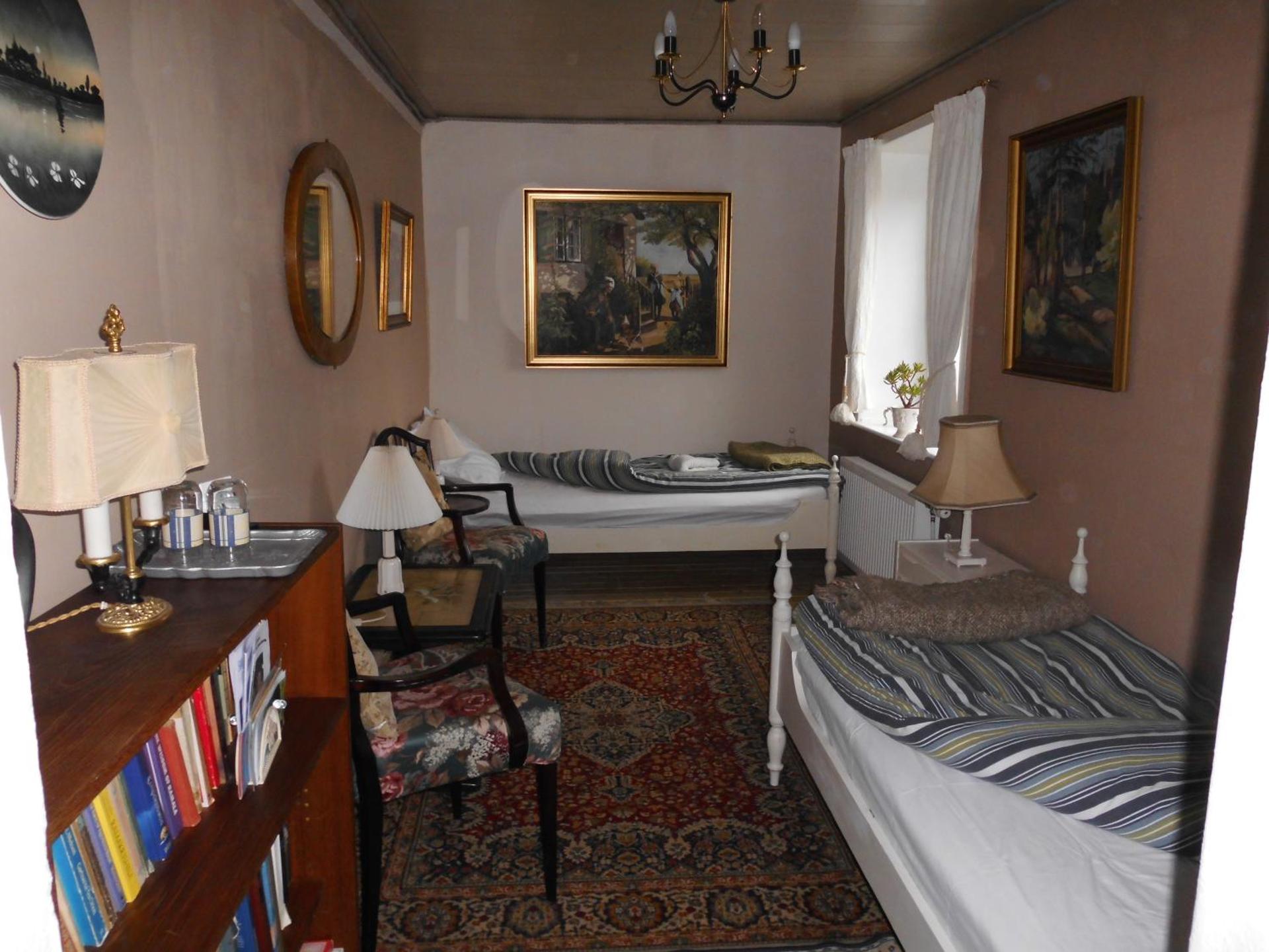 Photo of the whole room