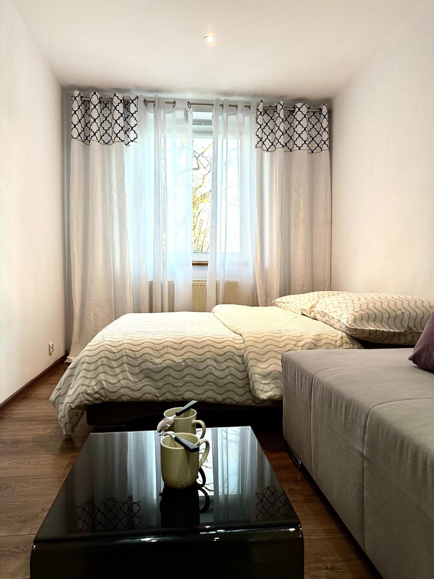 Chrobrego Apartment - Self check-in 20h - parking