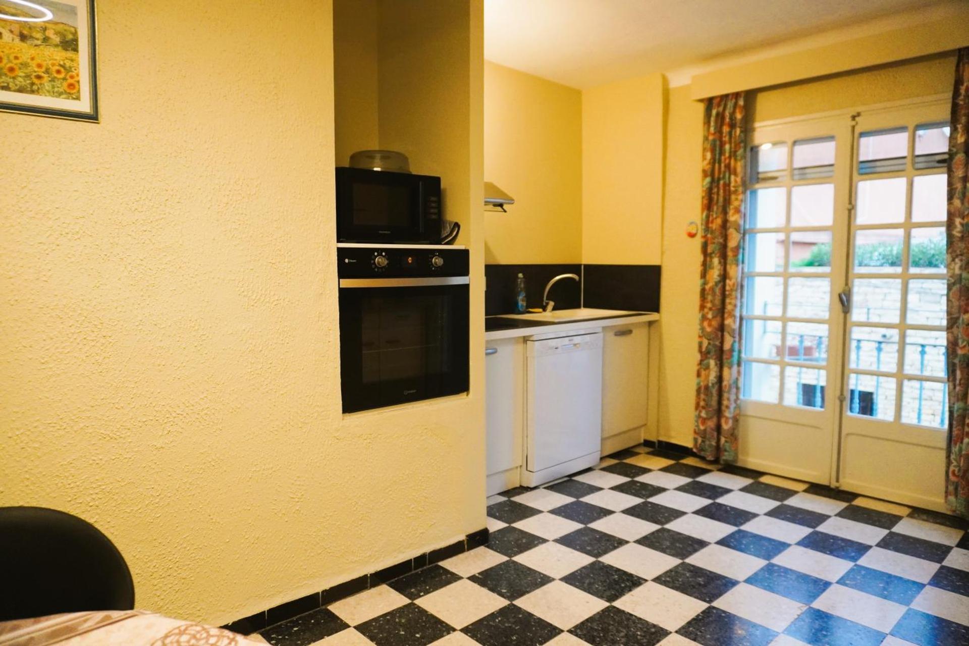 Lou Vidal - 6 Pers 5 minutes plage