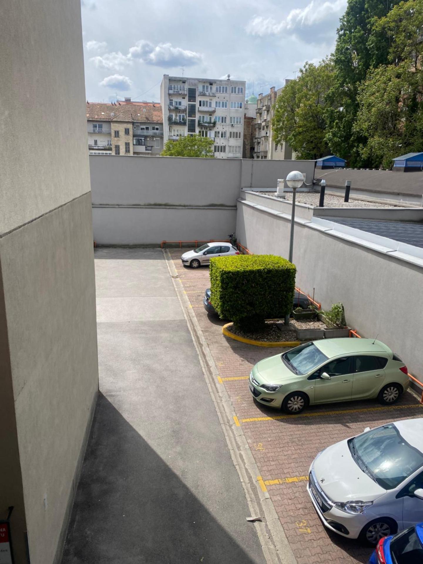 La Vie - Deluxe Studio Apartment