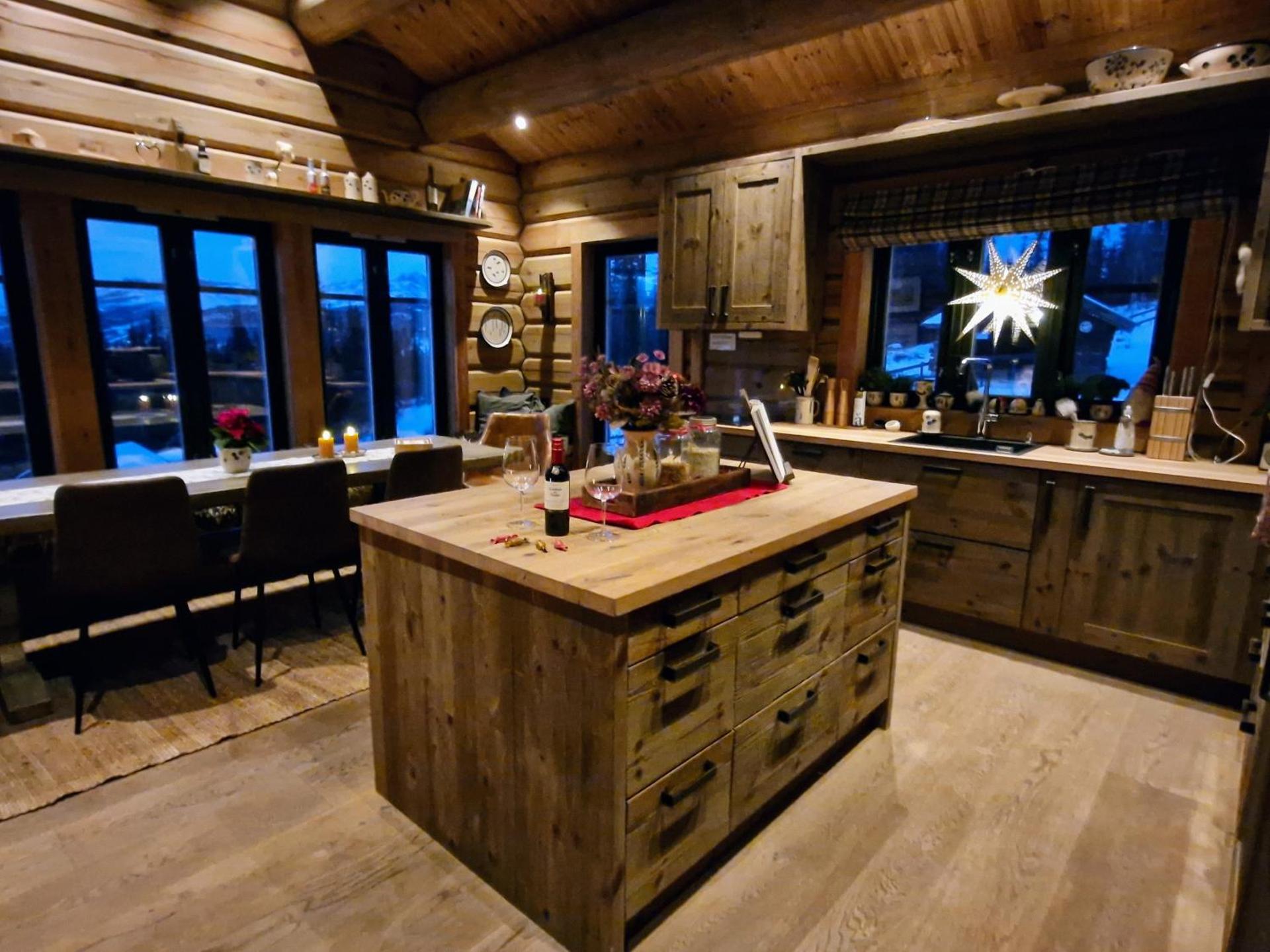 Liaplassen Timber Lodge