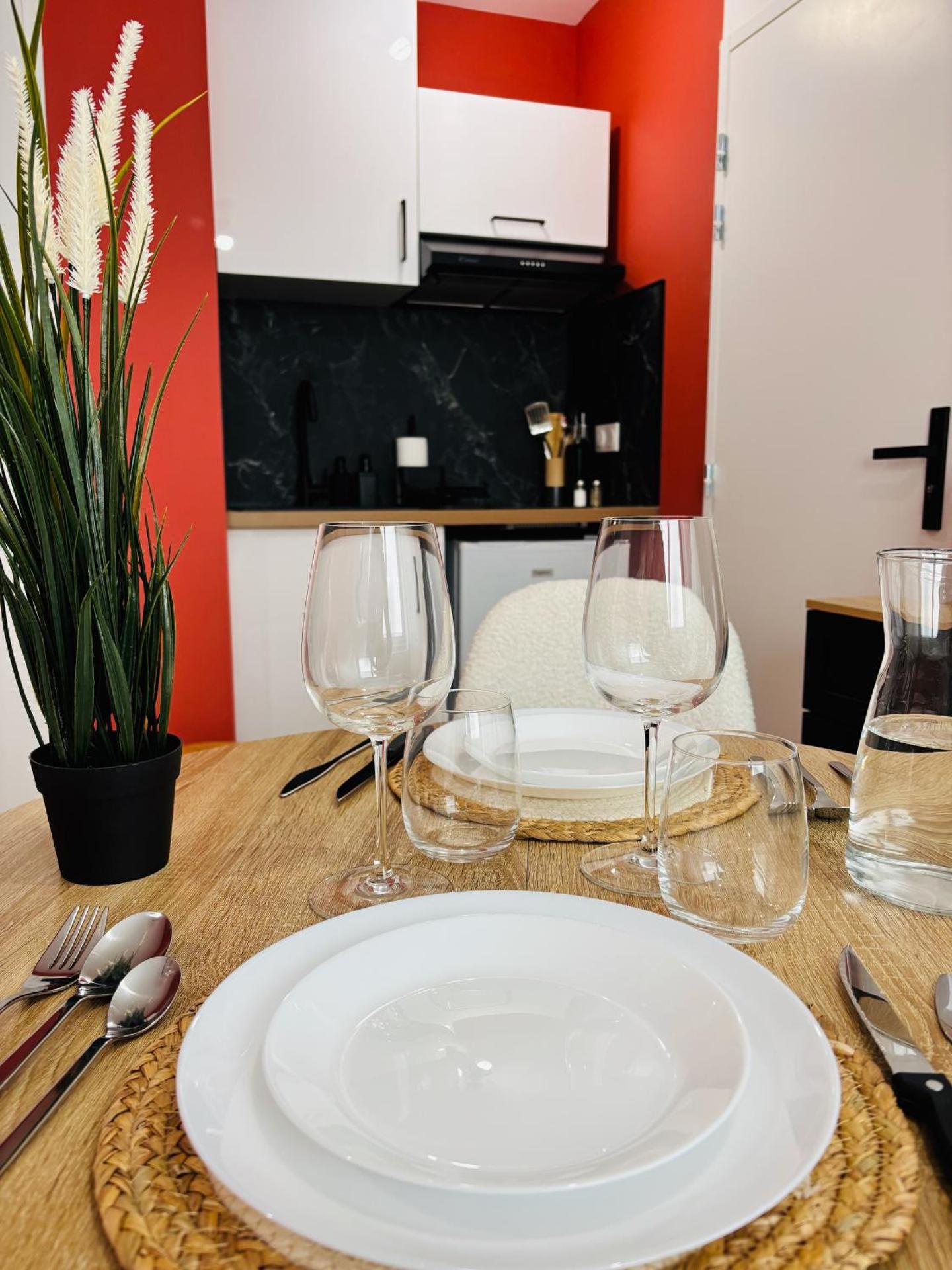 Kitchen or kitchenette